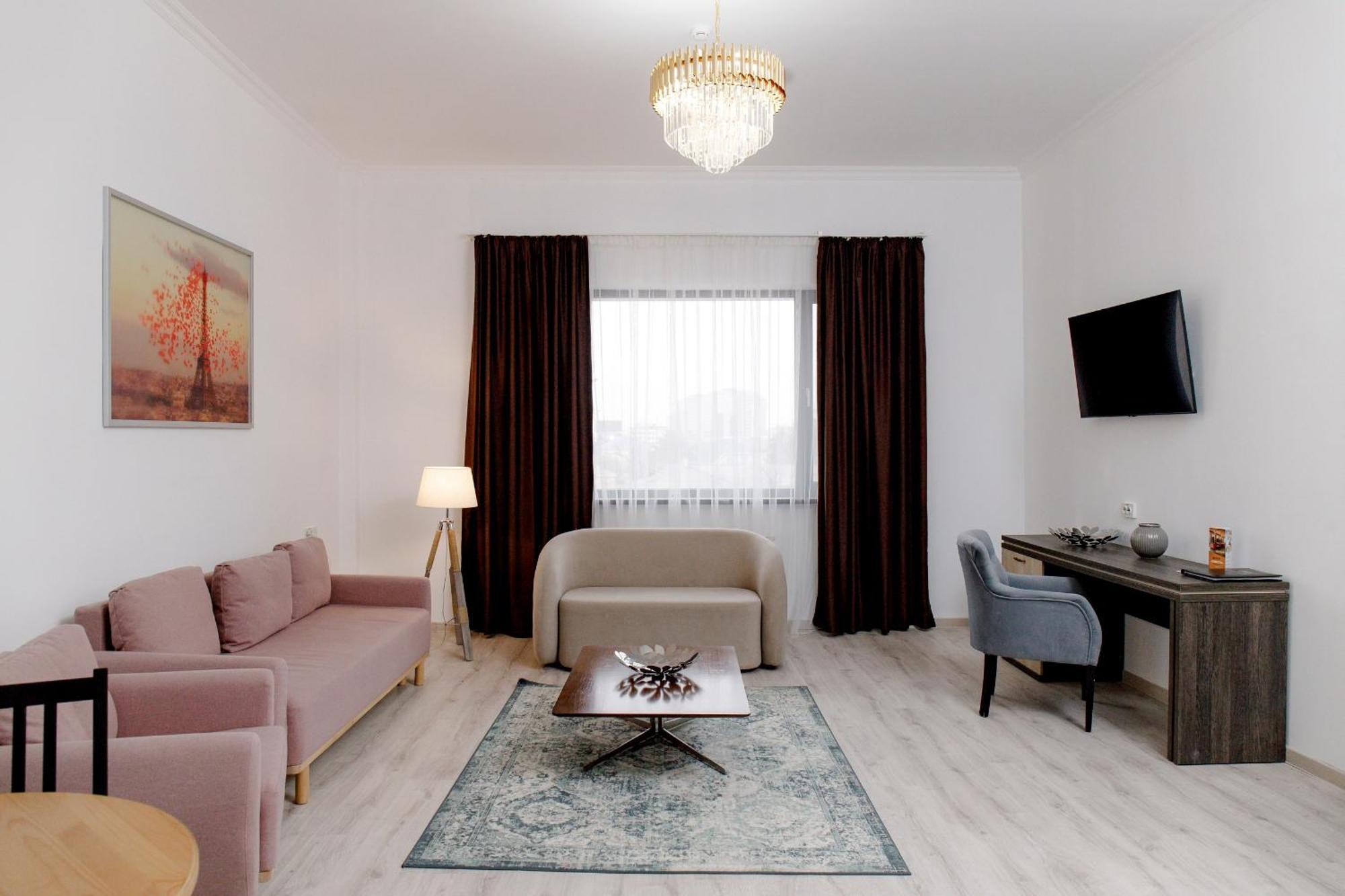 Infinity Plaza Hotel Aτιράου Εξωτερικό φωτογραφία