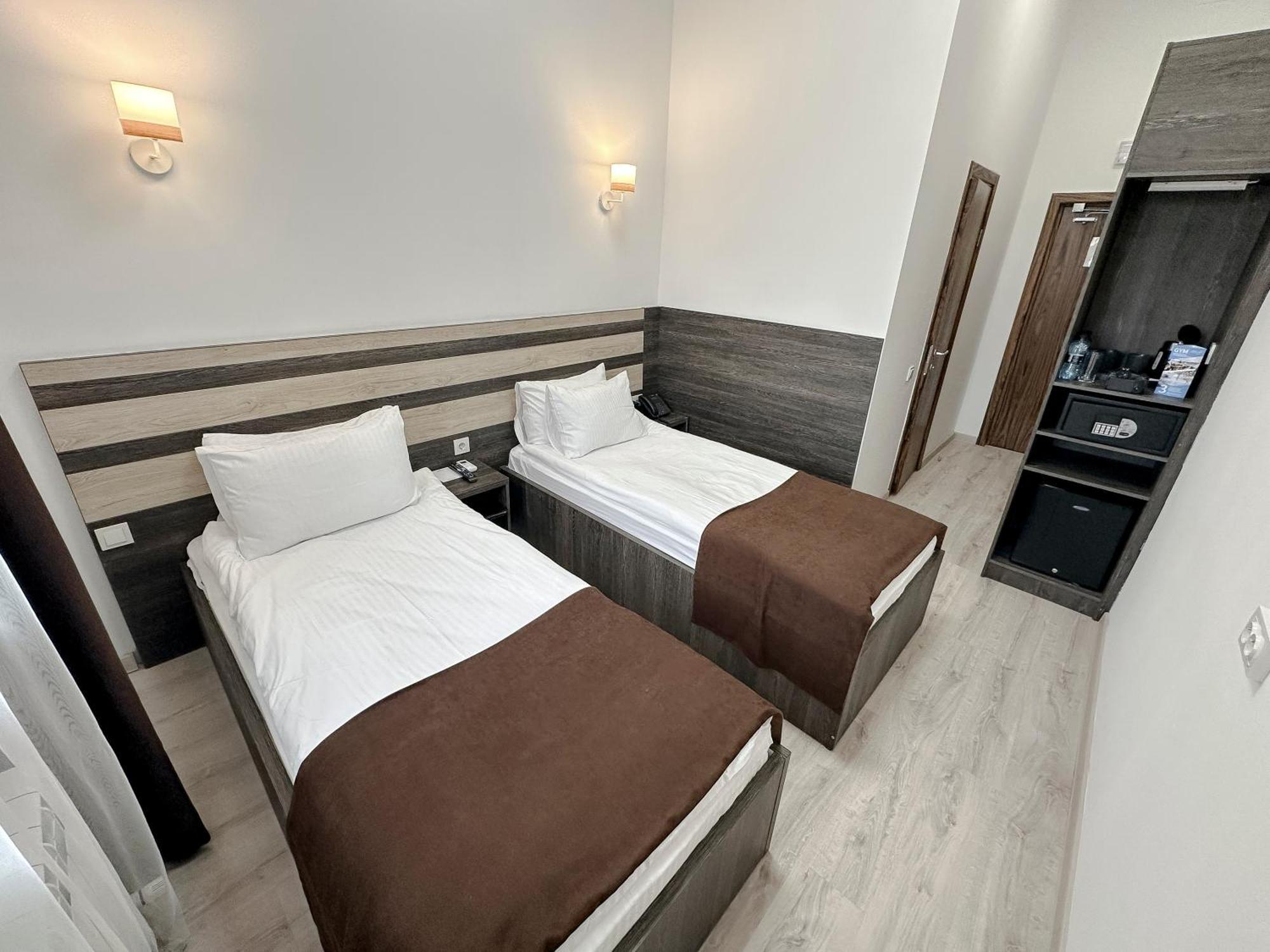 Infinity Plaza Hotel Aτιράου Εξωτερικό φωτογραφία